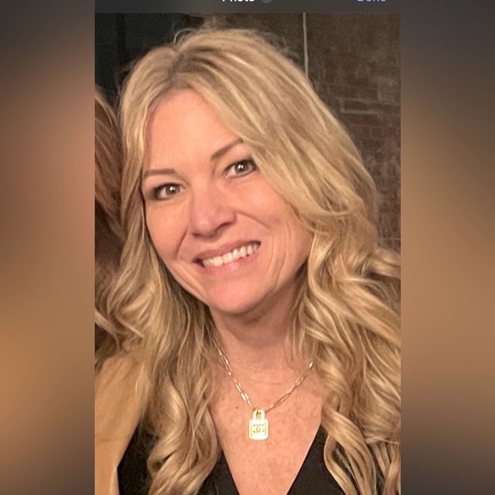 Meet your Posher, Desiree